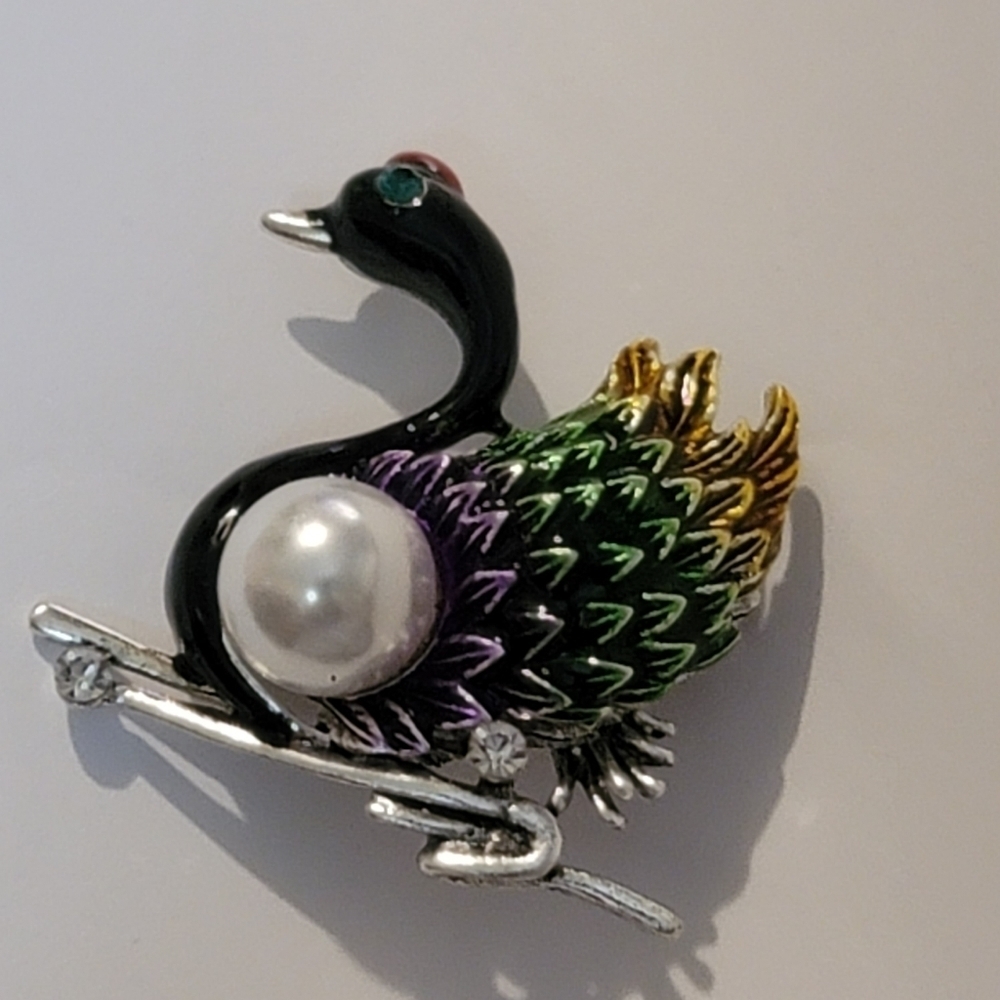 Vintage Black Swan Brooch Pin Multicolor Enamel Faux Pearl Bird Statement - Picture 4 of 6